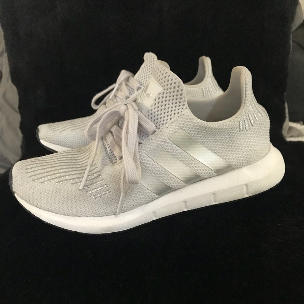 Adidas grey swift run sneakers